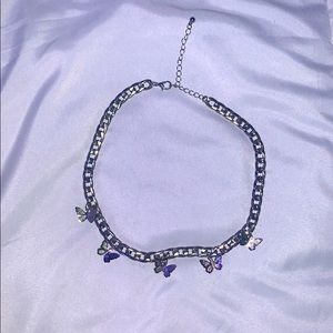 Butterfly choker